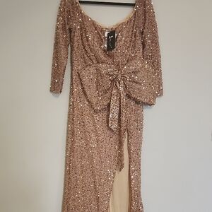 Elegant Sequin Evening Dress in Gold